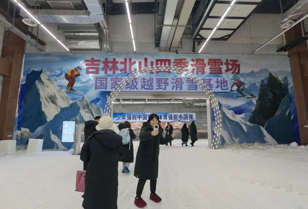 一避暑方式火了南方人狂喜！AG真人旗舰厅一秒入冬！又(图3)