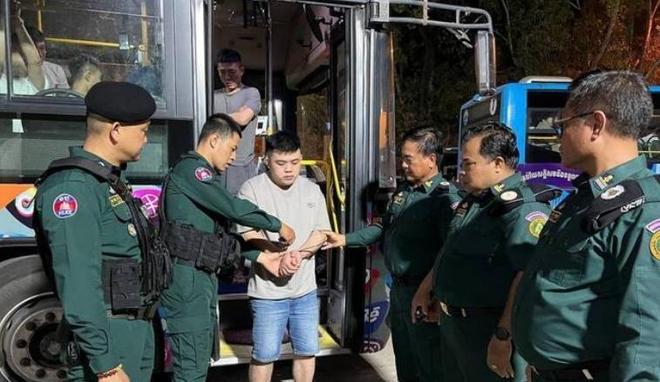 入冲突洪森已备B计划柬军丢盔卸甲AG真人中方通告泰柬第三国或卷(图5)