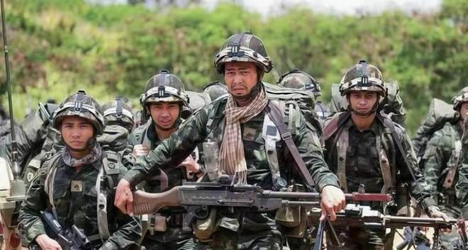 入冲突洪森已备B计划柬军丢盔卸甲AG真人中方通告泰柬第三国或卷(图22)